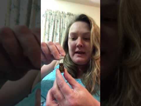 Using a Young Living Essential Oil Sample Bottle