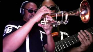 AQUI HAY OTRO LOCO GRUPO MANIA