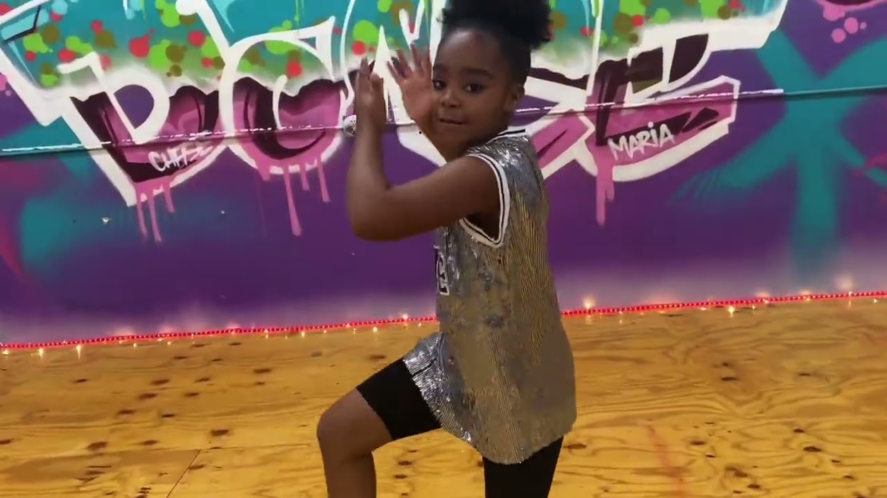 Solo doing her thing! Kids Hip Hop| Safiyyah Dance Co. | Snappy Jit
