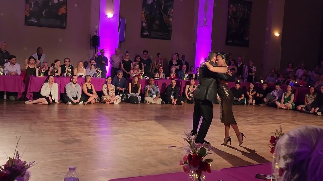 Video thumbnail for Argentine tango: Corina Herrera & Octavio Fernandez - En el Salón