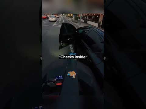 Biker Deals With Blocked Lane Politely...