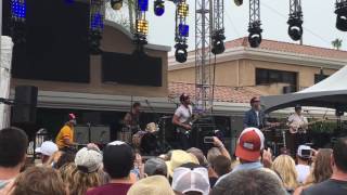 Shaky Graves with Aaron Robinson