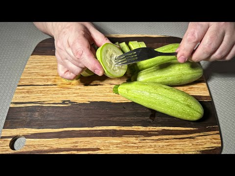 A new trick has taken over the world! Take the zucchini and a fork.