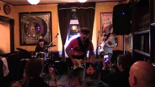 HOT STRINGS BLUES BAND