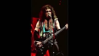 Download lagu Kiss  - All Hell's Breakin' Loose -  Lick It Up  - 1983  - Isolated Guitars mp3