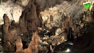 preview picture of video 'Grotte de Pozalagua - 1ere Attraction Touristique d'Espagne'