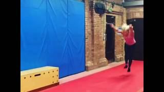 faze tari o tipa acrobatica