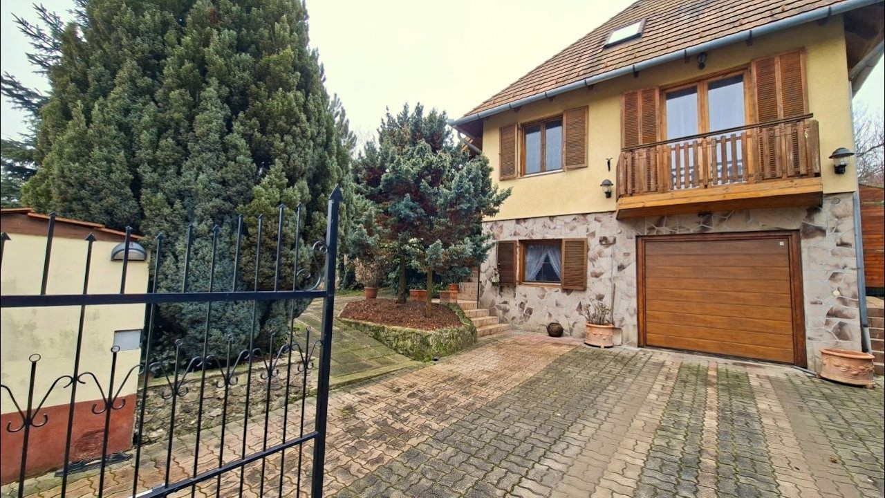 Eladó családi ház, Verőce 5 szoba 245 m² 165.5 M Ft