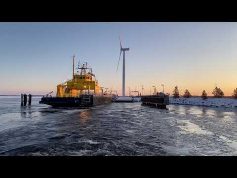 Icy Ferry to Hailuoto 27.12.2019