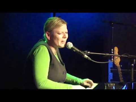 Maria Guttesen - Luckily (Live)