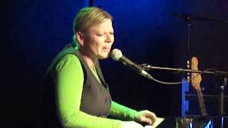 Maria Guttesen - Luckily (Live)