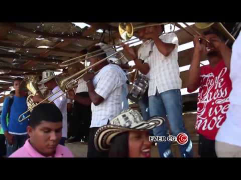 El guayabo de la ye, Banda 16 de Agosto de Villa Rosa | Porro en corralejas