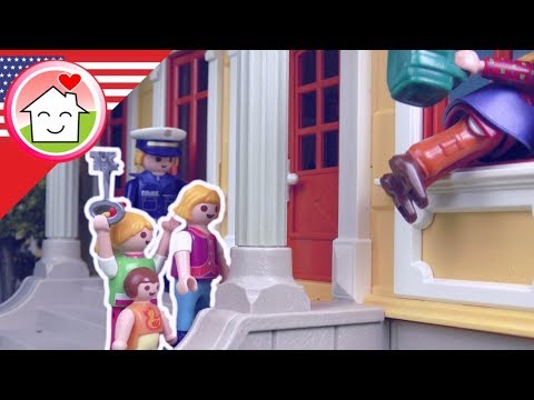 Playmobil English Someone Breaks into the Yellow Villa - The Hauser Family