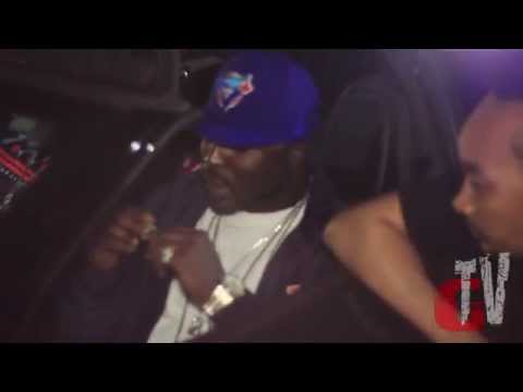 Young Buck Chillin In the Lou