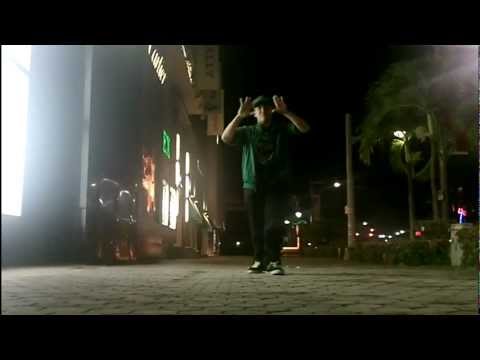 MGK segura Shutup (sem censura) em Tumon Guam