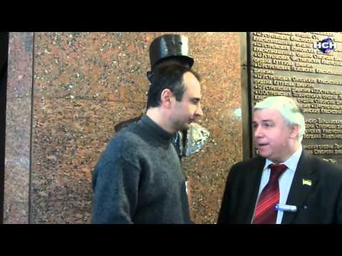 Голосование за «особый статус»: склонность к клоунаде заразительна?