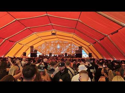 Cap playing DJ Minx ft Arnaud Paris - Paris To 313 at Sunwaves 30 2023