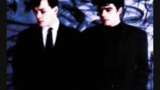 The Associates - 18 Carat Love Affair (Early version) - The Associates