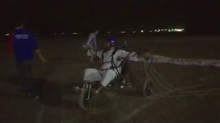 preview picture of video 'Trip Oman: Night Flight Trike Paramotor'