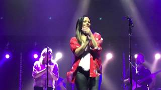 Sara Evans - A Real Fine Place to Start (Portland Maine 6/30/18)