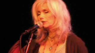 Emmylou Harris - How She Could Sing The Wildwood Flower