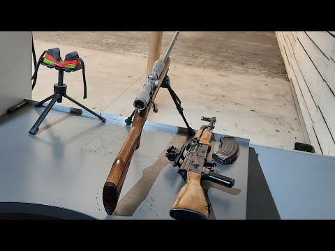 Am tras cu Kalashnikov în poligon