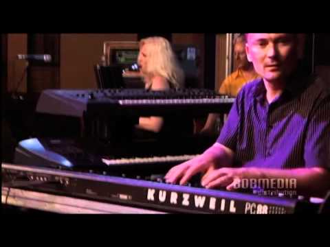 Drum Legends feat. Hermann Rarebell + Pete York + Charly Antolini - Just a gigolo