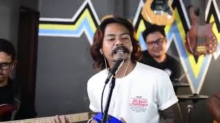 Download lagu Hati senang walaupun tak punya uang,,bohoong 😂 mp3