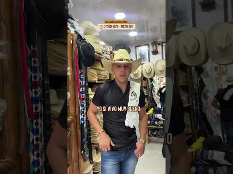 cantante de música popular de marulanda caldas con sombreros aguadeño