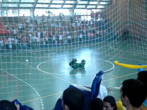 Dragão da UFSCar no passo da minhoca