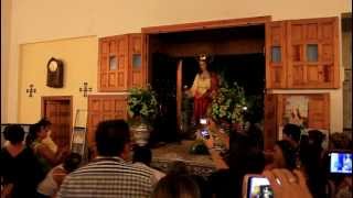 preview picture of video 'Llegada de Santa Bárbara a la iglesia de Tharsis - II TRASLADO DE SANTA BÁRBARA A THARSIS 2012'