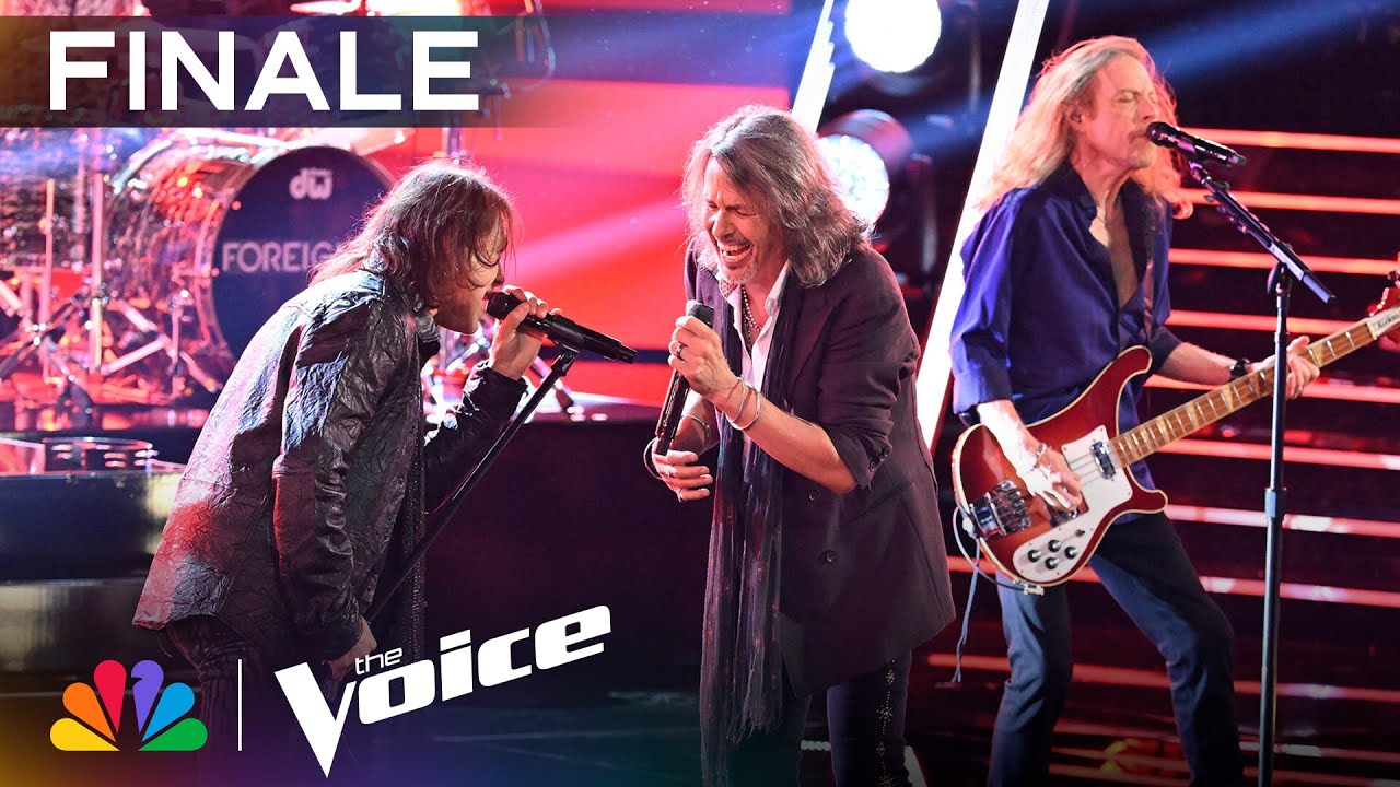 Foreigner Performs a Medley of