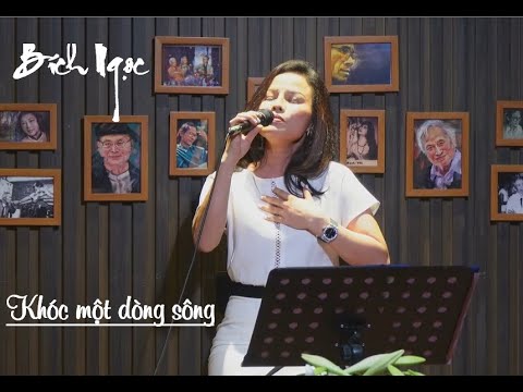 Thể hiện bởi Ngọc Bích