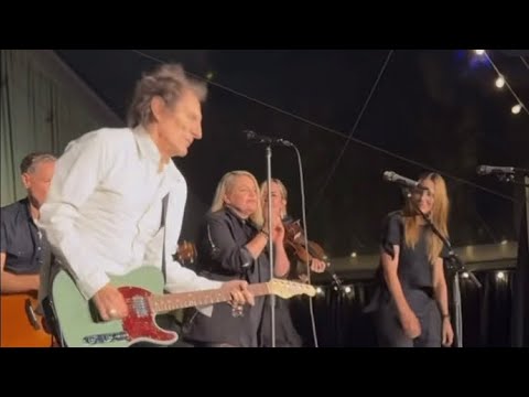 Ronnie Wood & Bryan Adams Perform a Rolling Stones Song at a Wedding Reception in November 2025