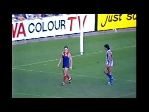 1985 - Bad goal-umpiring mistake. VFL. Nth Melbourne v Melbourne
