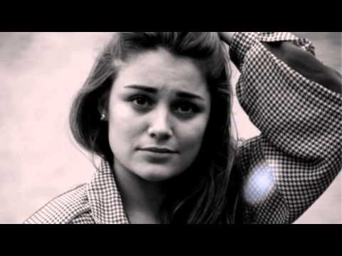 Laura Chab-People help the people (audition à l'aveugle The Voice)