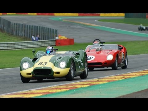 Woodcote Trophy Stirling Moss Trophy : action Lister Jaguar VS Ferrari [HD]