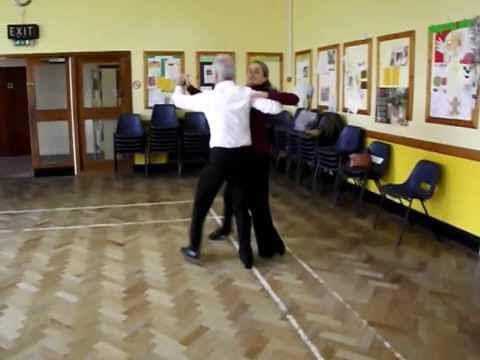 Christmas Waltz Sequence Dance to Music