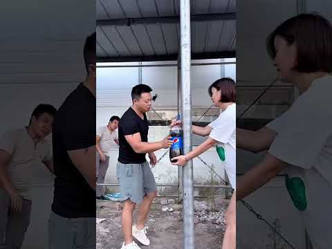 Non ha la minima idea… (@RuraleopleWuKuang)via yt