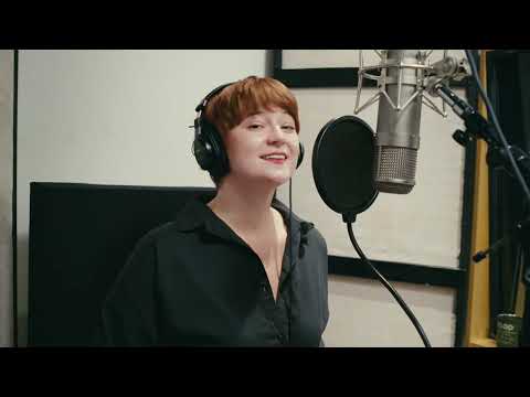 Everybody Loves a Lover - Hannah Gill (Official Music Video)