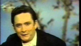 Gordon Lightfoot and Johnny Cash- For Lovin' Me