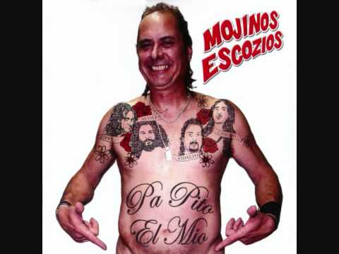 Videoclip de El hombre bobo — Mojinos Escozíos