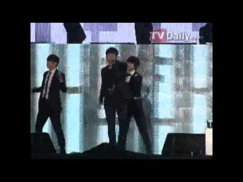 [News] 111015 BEAST Cut - Soom @ 2011 Asia Song Festival