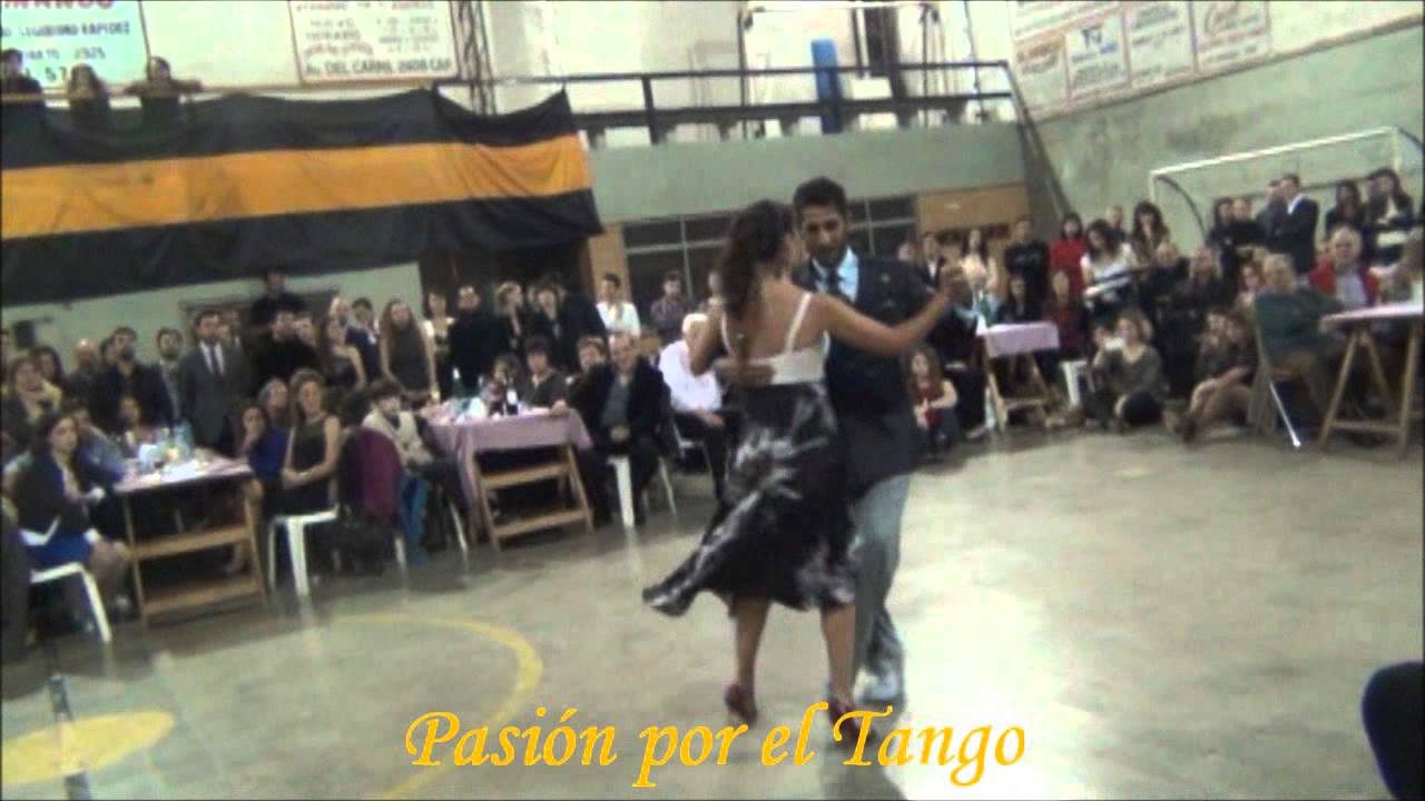 VIRGINIA GOMEZ y CHRISTIAN MARQUEZ Bailando el Vals SUEÑO FLORIDO en la MILONGA DEL MORAN
