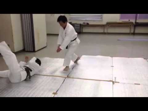 中段突き小手崩し