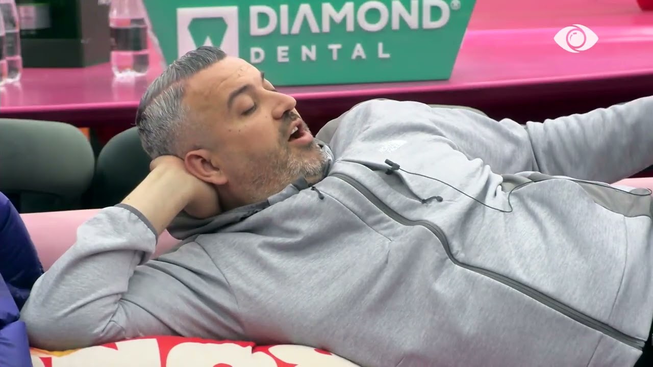 Ke ndikim të madh tek ajo/ Juela-Mirit për Selin: Sikur frikësohet…