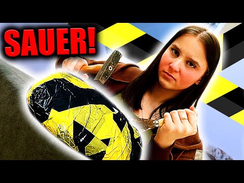 Mein iPhone in 100 SCHICHTEN PANZERTAPE 😭 muss es ZERSTÖREN ! - Celina
