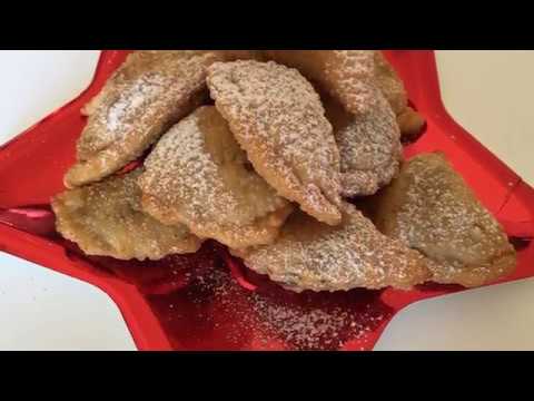 *Castagnacci* o Ciciaruottoli con crema di castagna. Dolcetti natalizi campani semplici e gustosi!!!