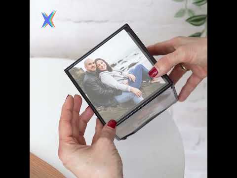 Rotating photo cube Rotating photo cube