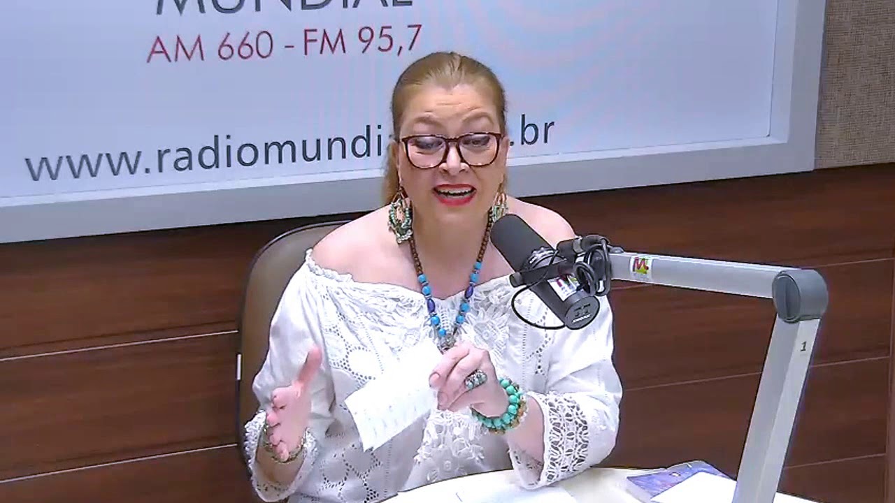 MAGIA, FEITIÇARIA E ROUPAS DE BRECHÓ